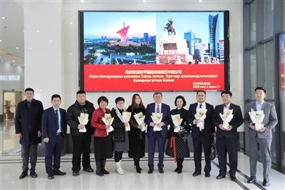 Una delegación del Ministerio y la Internacional de Paz de Mongolia visita Zo...